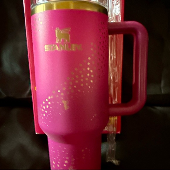 New Stanley Limited Barbie Superstar Vibrant Pink Mug with Stickers - Picture 2 of 9